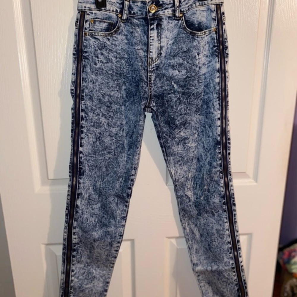 K Jordan Acid Washed Jeans W Decorational Zippers Down Side Of Each Leg, Size 12